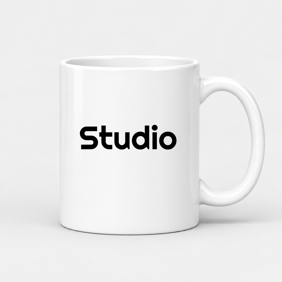 Studio Mug in white