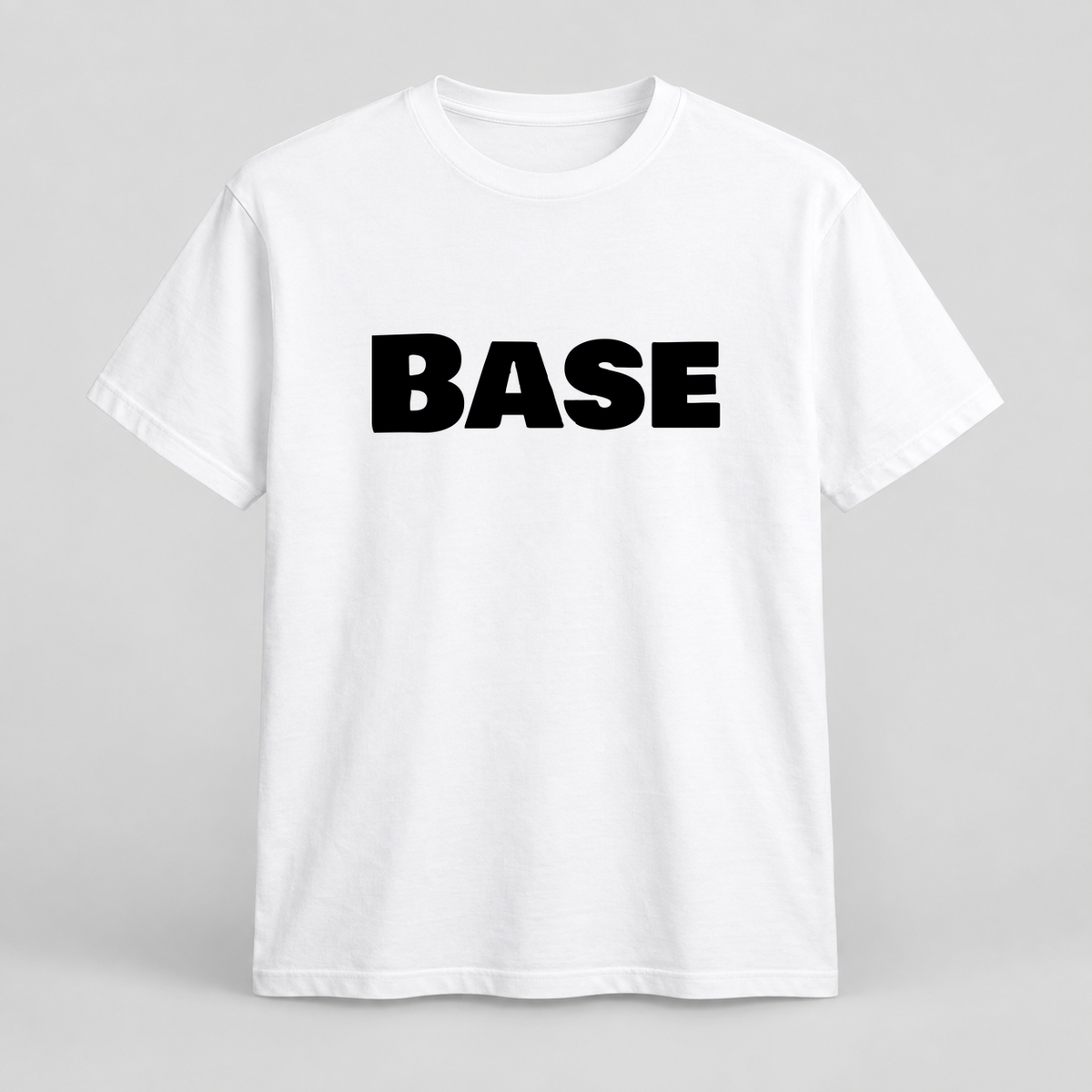 Base T-Shirt in white