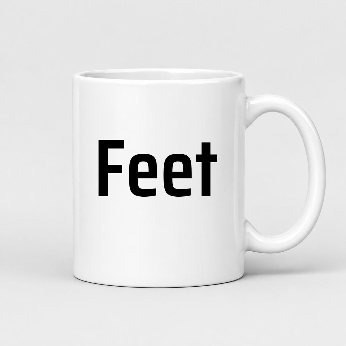 Feet Mug in white