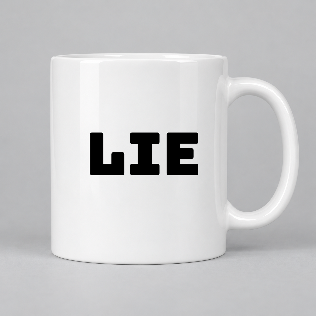 Lie Mug in white