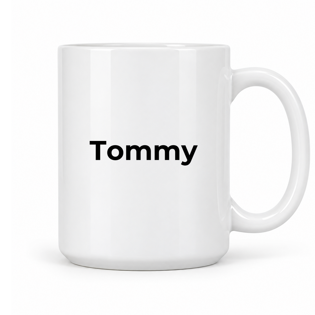 Tommy Mug in white with handle right